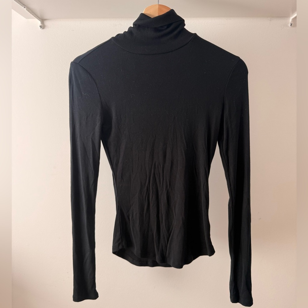 Sunday Best Aritzia Black Long Sleeve Turtleneck XS